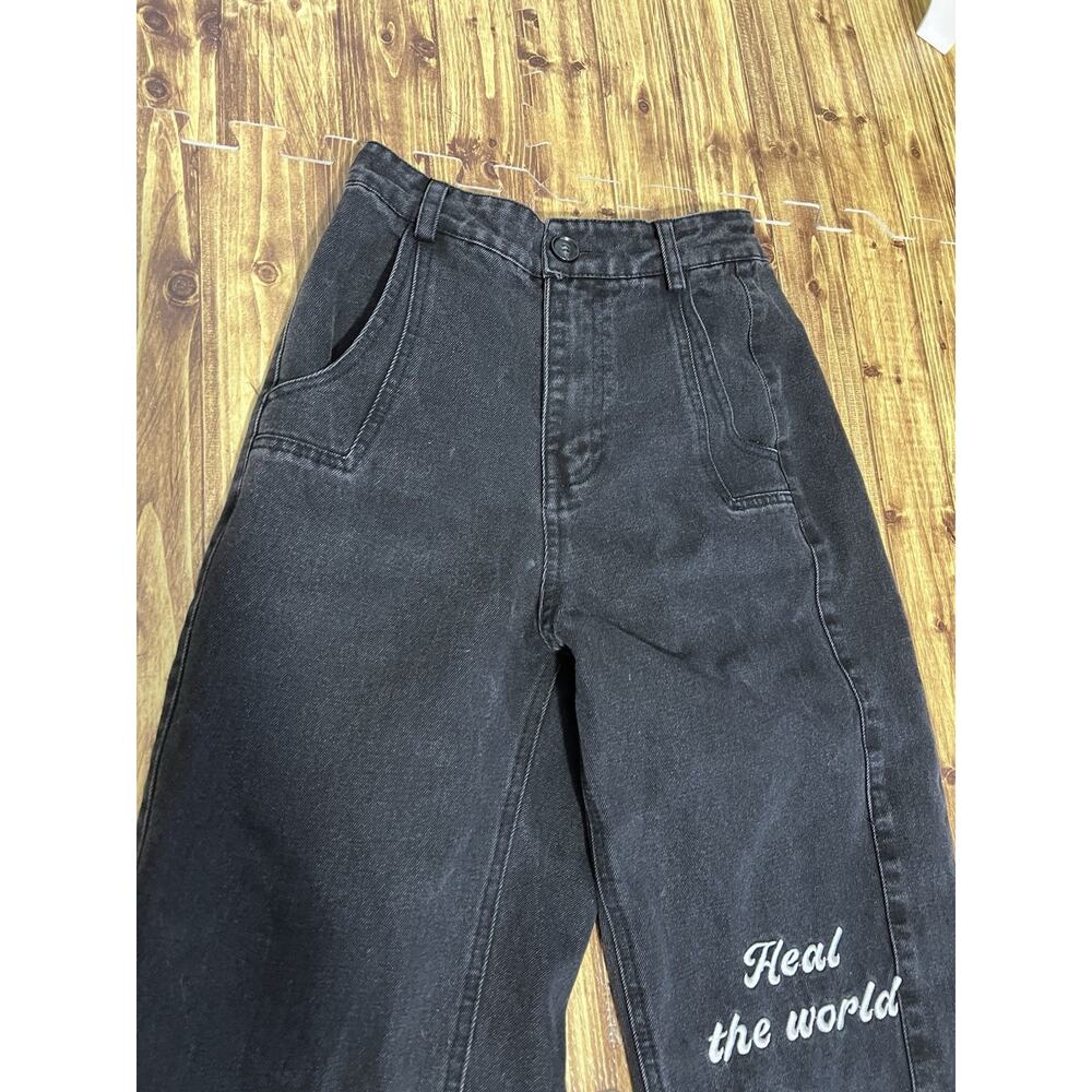 Universer Studio Black Jeans Women’s “heal The World” Dog Graphic Size Medium - Picture 2 of 11